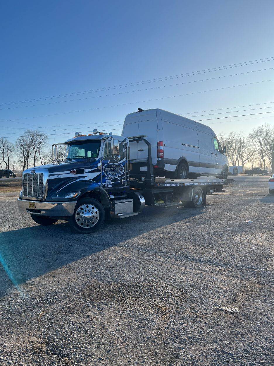 The Body Shop Towing And Recovery (2)